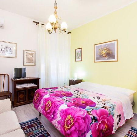 Moon House B&B Cagliari Bagian luar foto