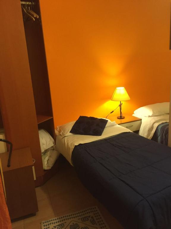 Moon House B&B Cagliari Bagian luar foto