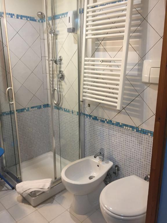 Moon House B&B Cagliari Bagian luar foto