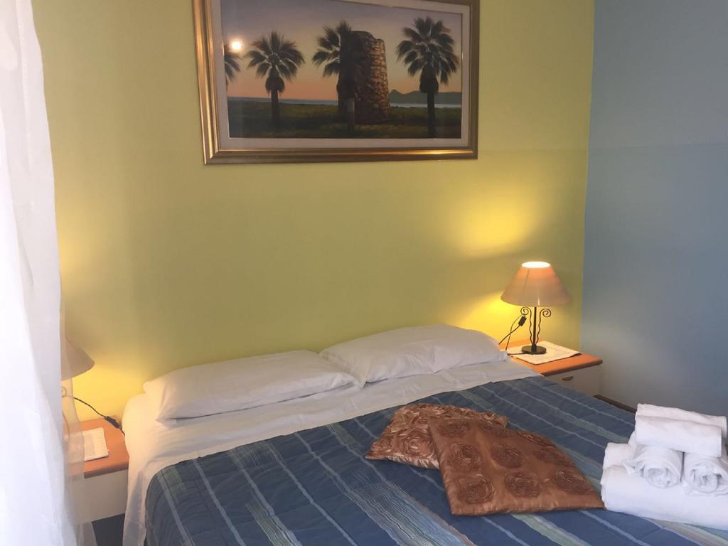 Moon House B&B Cagliari Bagian luar foto