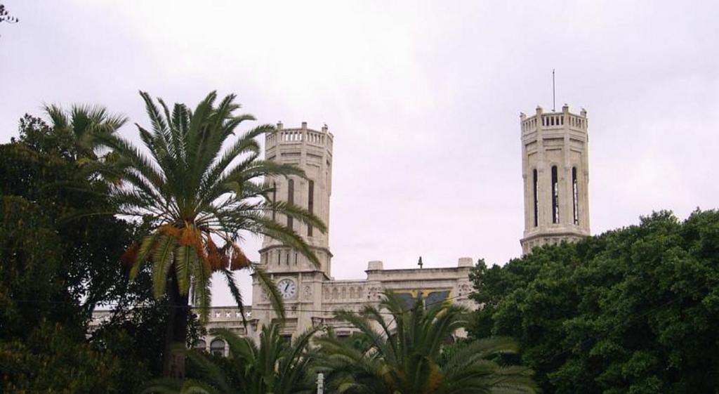 Moon House B&B Cagliari Bagian luar foto