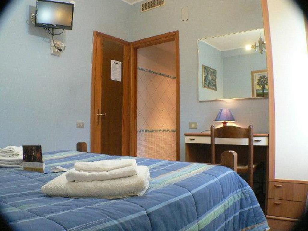 Moon House B&B Cagliari Bagian luar foto